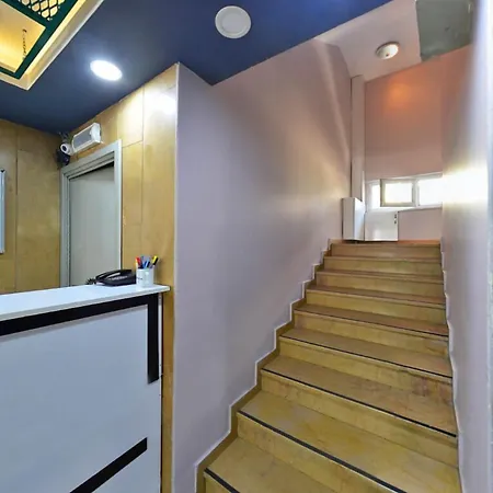 Hotel Campucity Kiz Ogrenci Yurdu Sisli - *