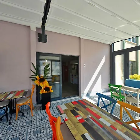 Campucity Kiz Ogrenci Yurdu Sisli - * Istanbulská provincie