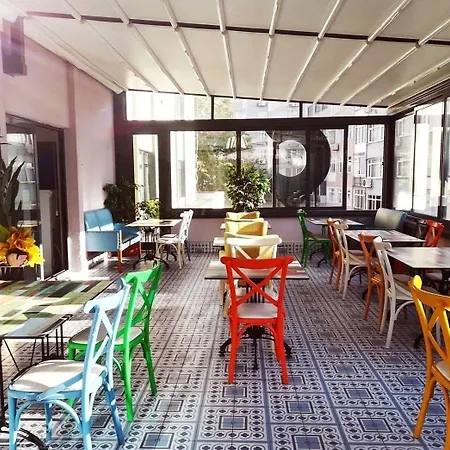 Hotel Campucity Kiz Ogrenci Yurdu Sisli - Istanbulská provincie