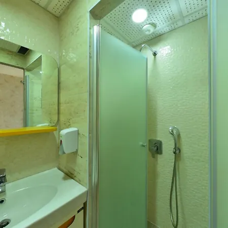 Hotell Campucity Kiz Ogrenci Yurdu Sisli -