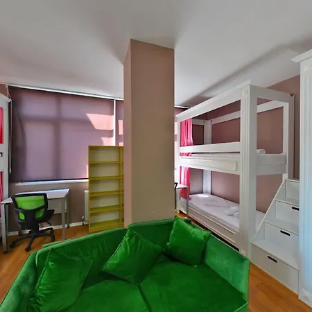 Hotell Campucity Kiz Ogrenci Yurdu Sisli - *