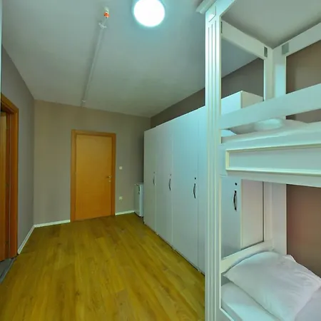 Campucity Kiz Ogrenci Yurdu Sisli -